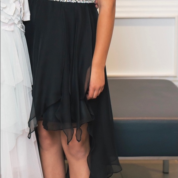 Stunning evening dress - Picture 2 of 3